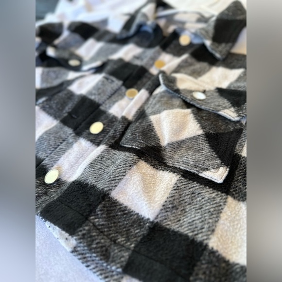 Zara Cropped Plaid Coat - Picture 5 of 8